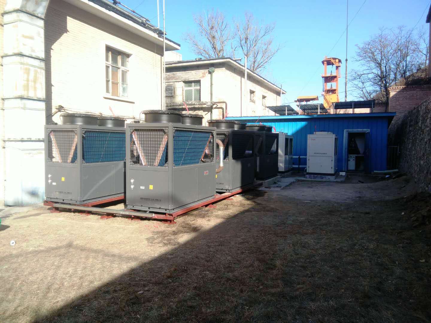 ³¬µÍÎÂ¿ÕÆøÔ´ÈȱÃÈÈË®Æ÷»ú×é ³¬µÍÎÂ¿ÕÆøÔ´ÈȱÃÈÈË®Æ÷»ú×é