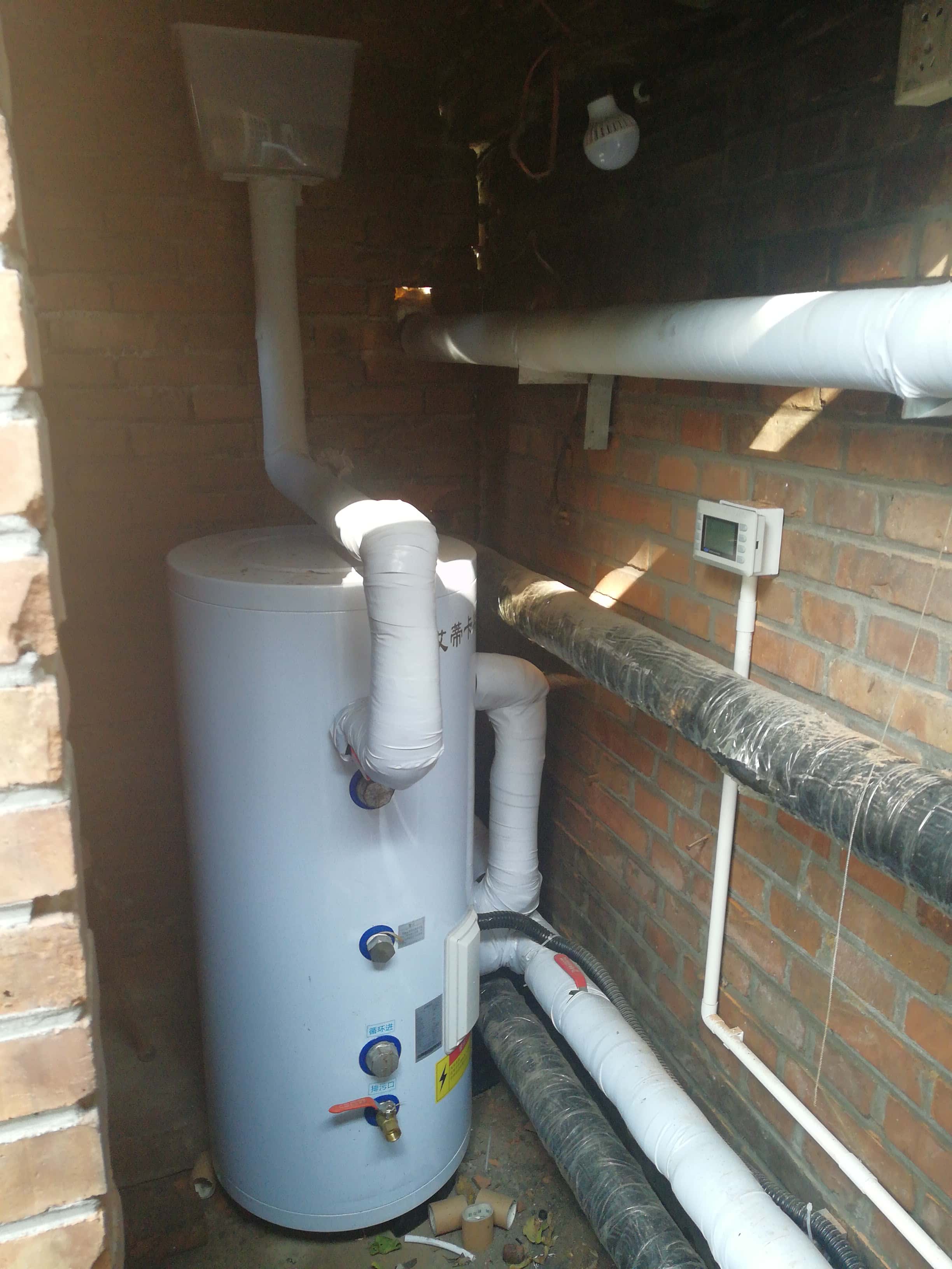 öγÓí³¬µÍÎÂ¿ÕÆøÔ´Èȱó§¼Ò»ú×éË®Ïä öγÓí³¬µÍÎÂ¿ÕÆøÔ´Èȱó§¼Ò»ú×éË®Ïä