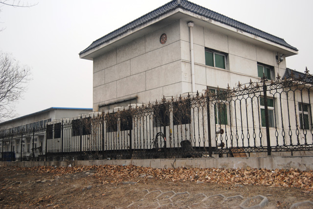 鲁禹25P低温空气源热泵马池口水务站院外效果图 鲁禹25P低温空气源热泵马池口水务站院外效果图