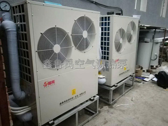 低温空气源热泵安装效果图 低温空气源热泵安装效果图