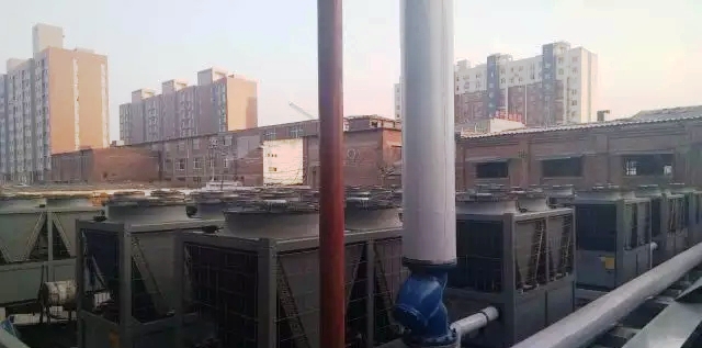 石家庄80000平米小区空气源热泵集中供暖案例实拍 石家庄80000平米小区空气源热泵集中供暖案例实拍